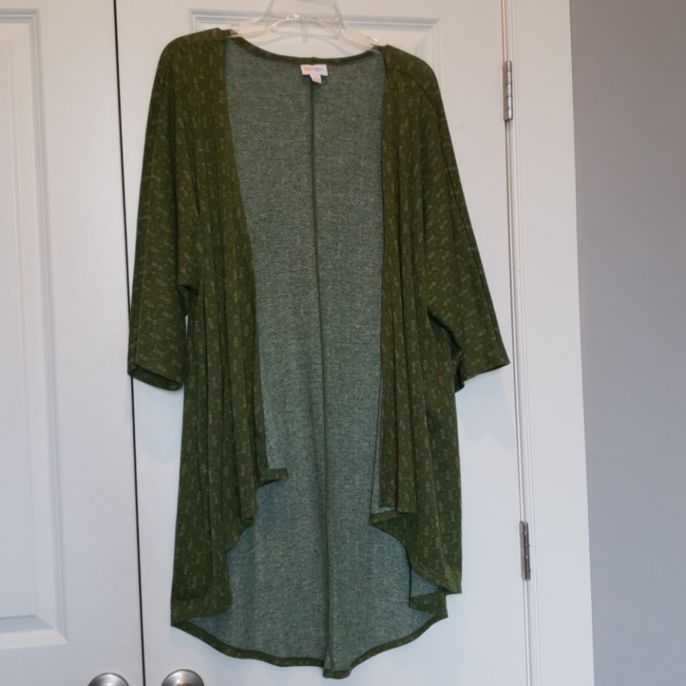 Small EUC green LuLaRoe Lindsay kimono